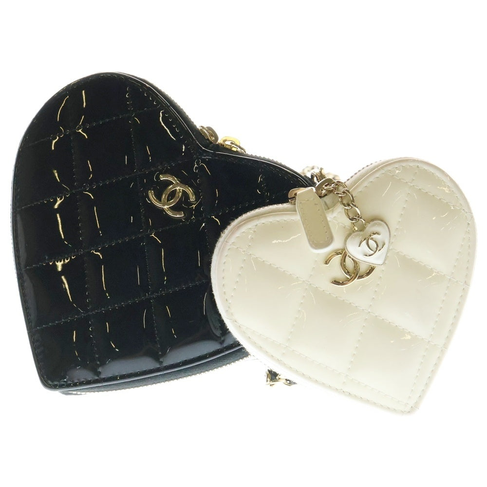 CHANEL(シャネル) ハートモチーフ チェーンショルダーバッグ ブラック×ホワイト パテントレザー ポシェットバッグ AP3295