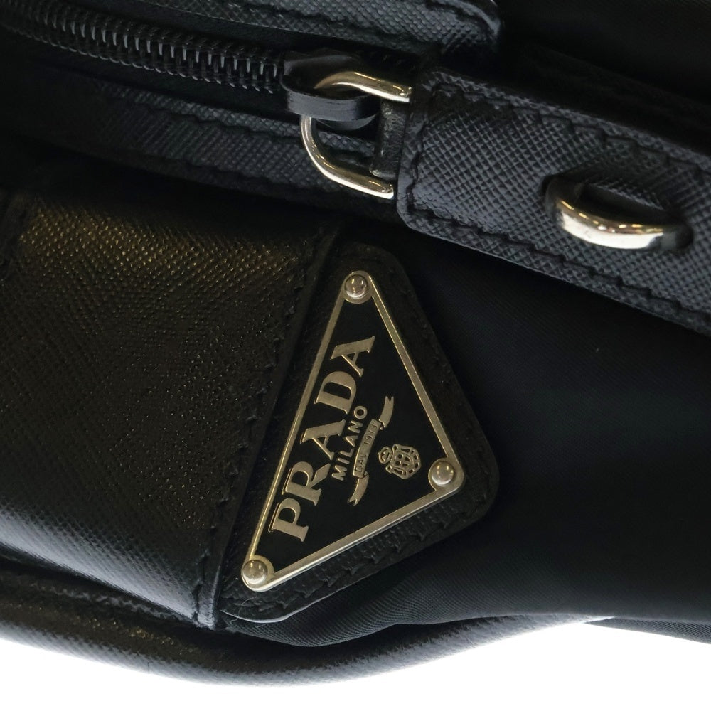PRADA(プラダ) テスートメッセンジャーバッグ ショルダーバッグ 斜め掛けバッグ ブラック シルバー金具 ナイロン ロゴ三角プレート V165