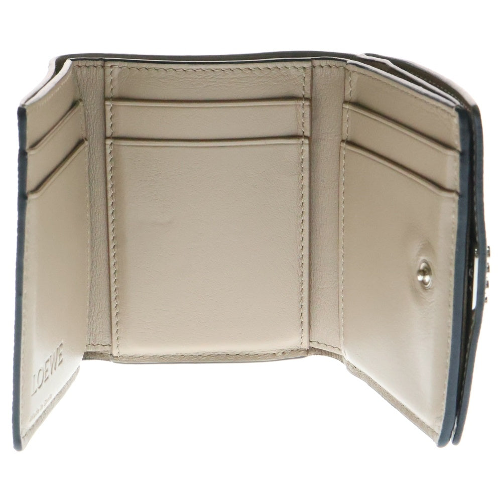LOEWE(ロエベ) アナグラム ロゴプレート バーティカルウォレット レザー コンパクトウォレット 三つ折り財布 シルバー金具 ベージュ