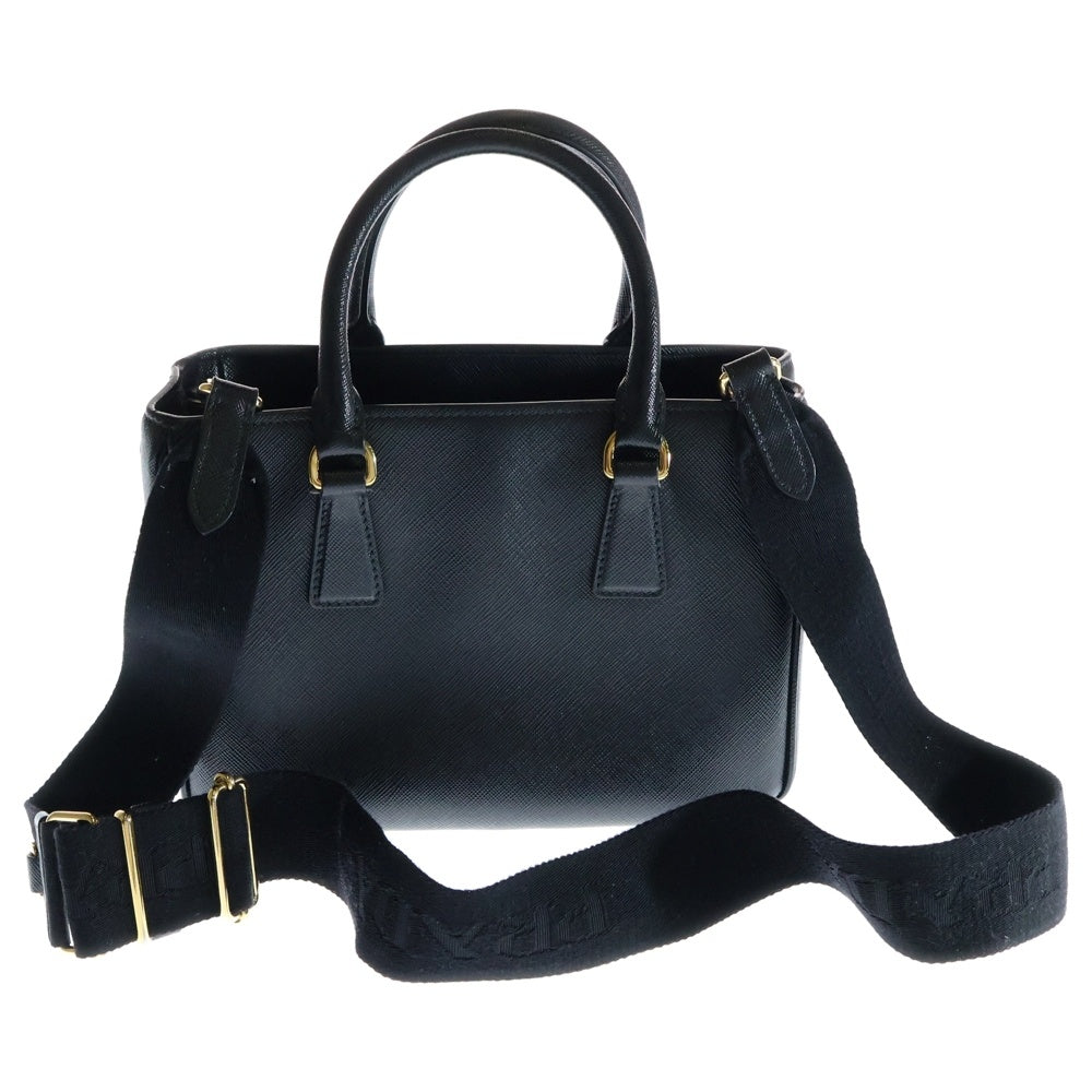 PRADA(プラダ) ガレリア トライアングルロゴプレート サフィアーノレザー 2WAY ハンド ショルダーバッグ ゴールド金具 ブラック 1BA296