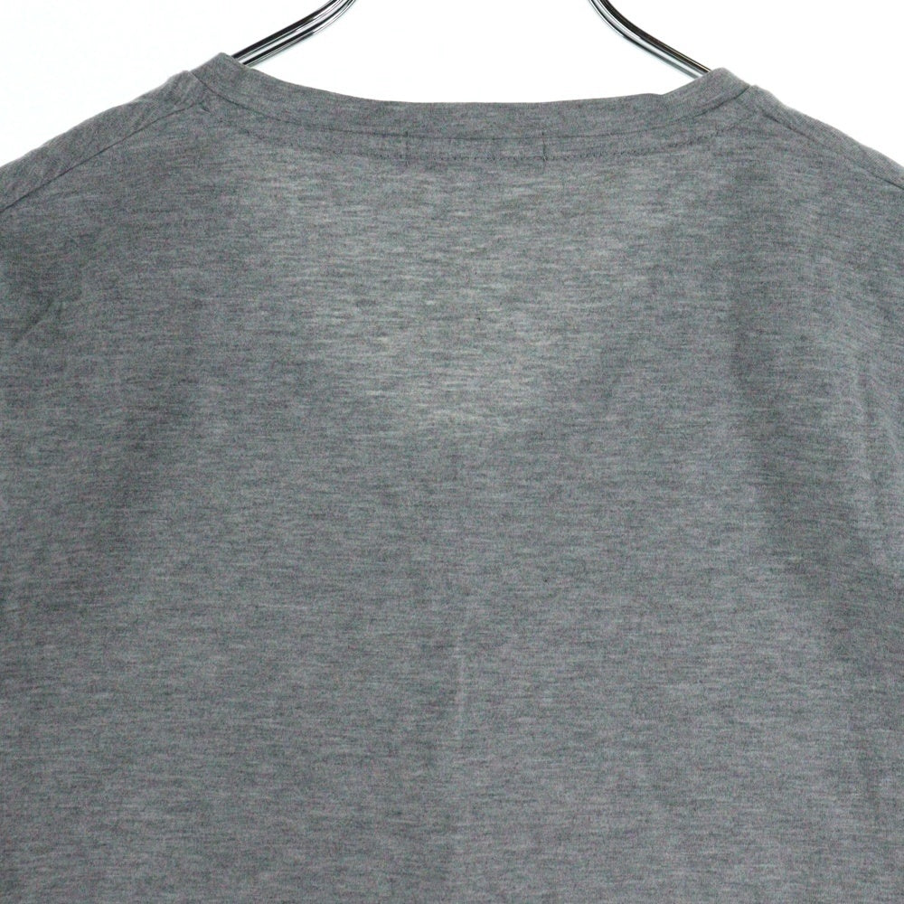 BURBERRY BLACK LABEL(バーバリー ブラックレーベル) ワンポイントロゴ刺繍 Vネック コットン 半袖Tシャツ カットソー グレー D1P47-152-04