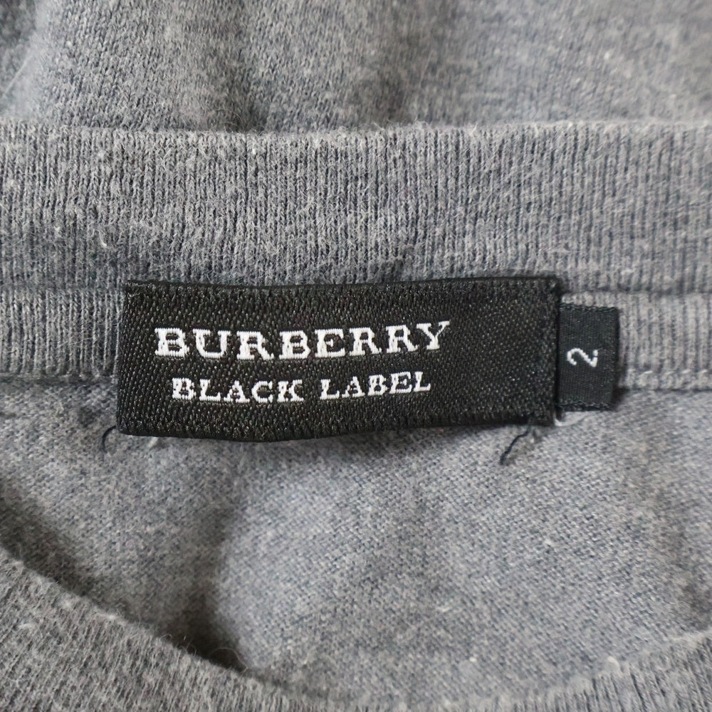 BURBERRY BLACK LABEL(バーバリー ブラックレーベル) ワンポイントロゴプリント クルーネック 半袖Tシャツ カットソー グレー BMV50-830