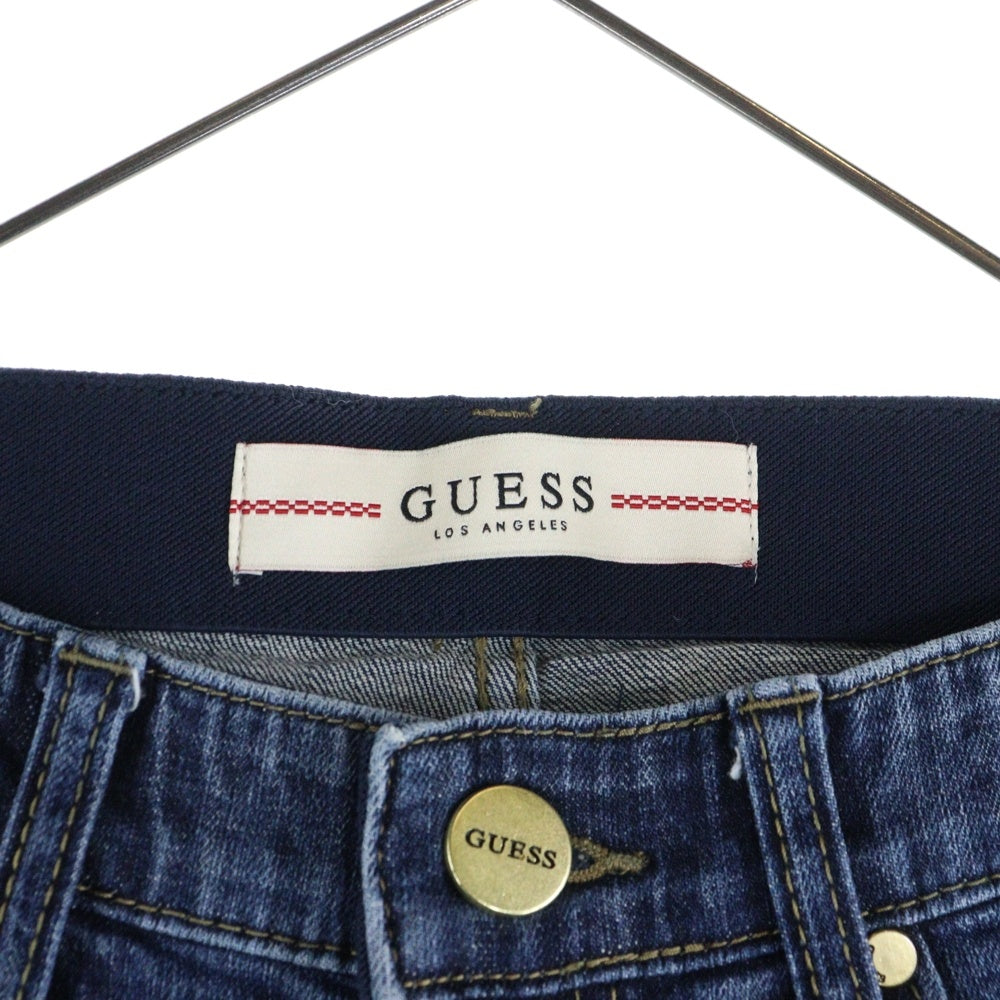 GUESS(ゲス) トライアングルロゴプレート ダメージ加工 テーパードデニムパンツ ジーンズ インディゴ MJ3D1124