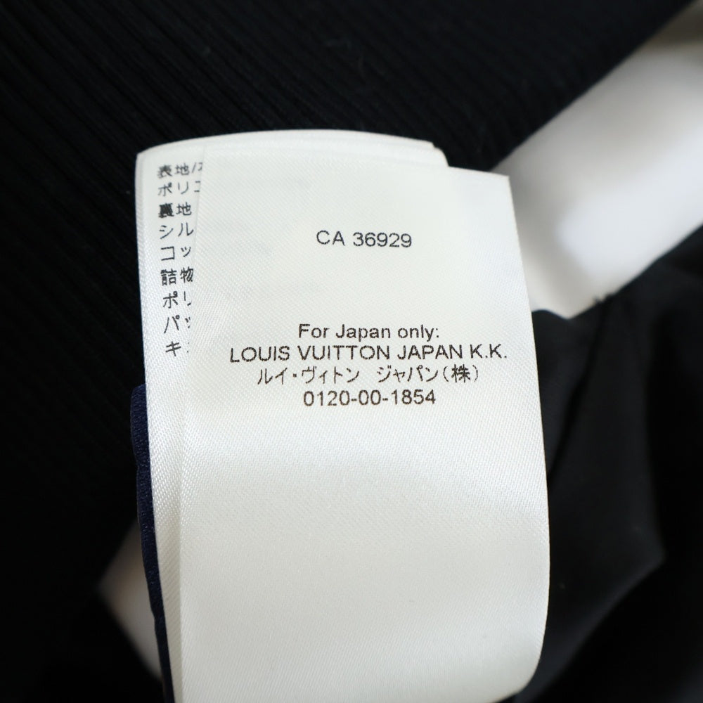 LOUIS VUITTON(ルイヴィトン) 24AW LVワッペンロゴ バイカラー サテン キルティング スナップボタン ボンバージャケット ブルゾン ホワイト/ブラック RM242M MDM HRB75E