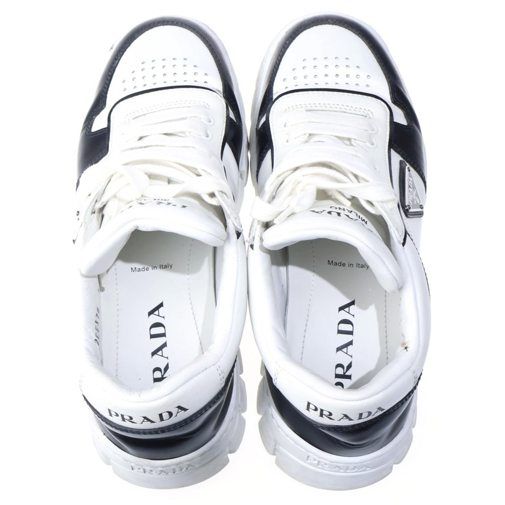 PRADA(プラダ) トライアングルロゴプレート レザー レースアップ ローカットシューズ スニーカー ホワイト/ブラック 2EE378
