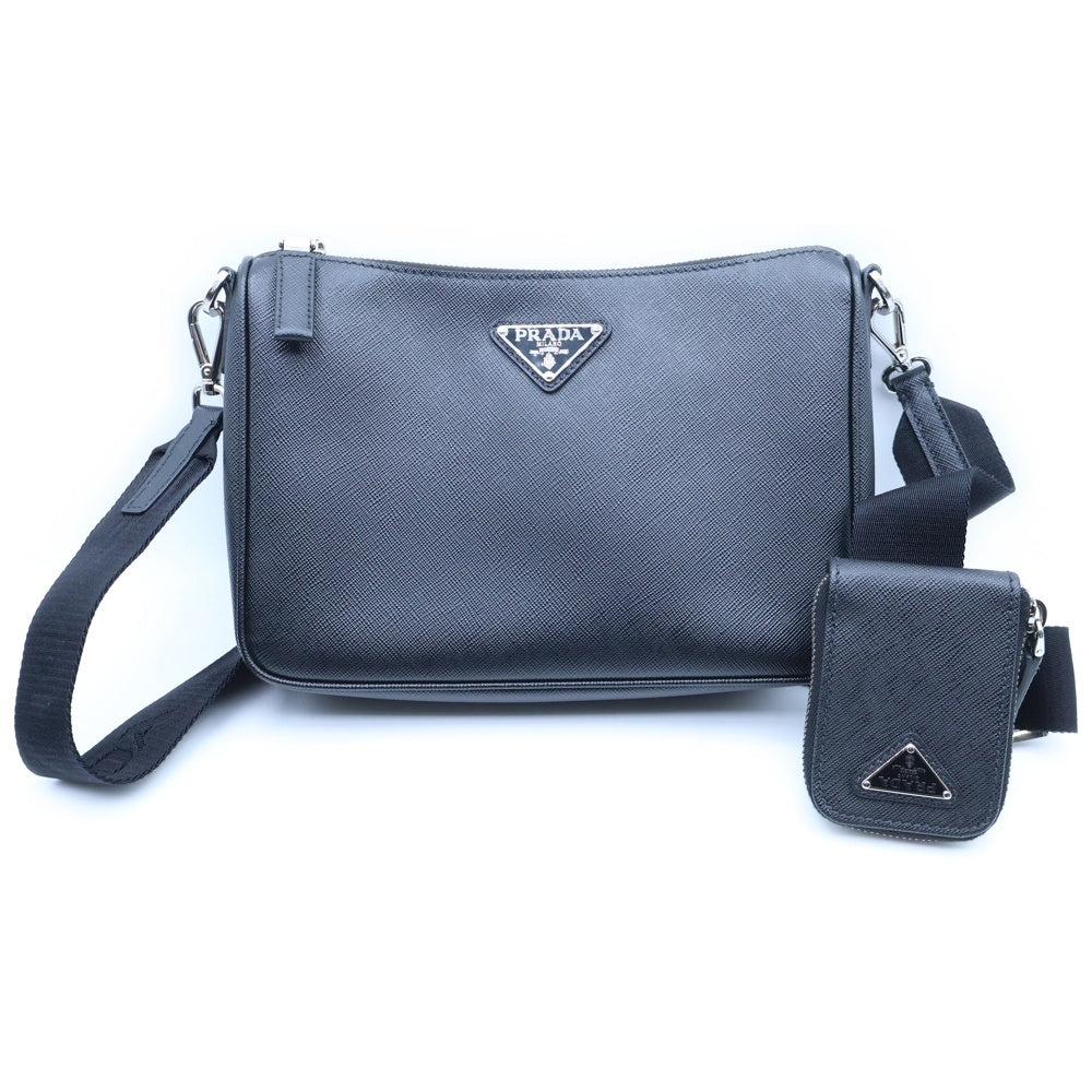 PRADA(プラダ) トライアングルロゴプレート サフィアーノレザー ショルダーバッグ シルバー金具 ブラック 2VH113 レディース