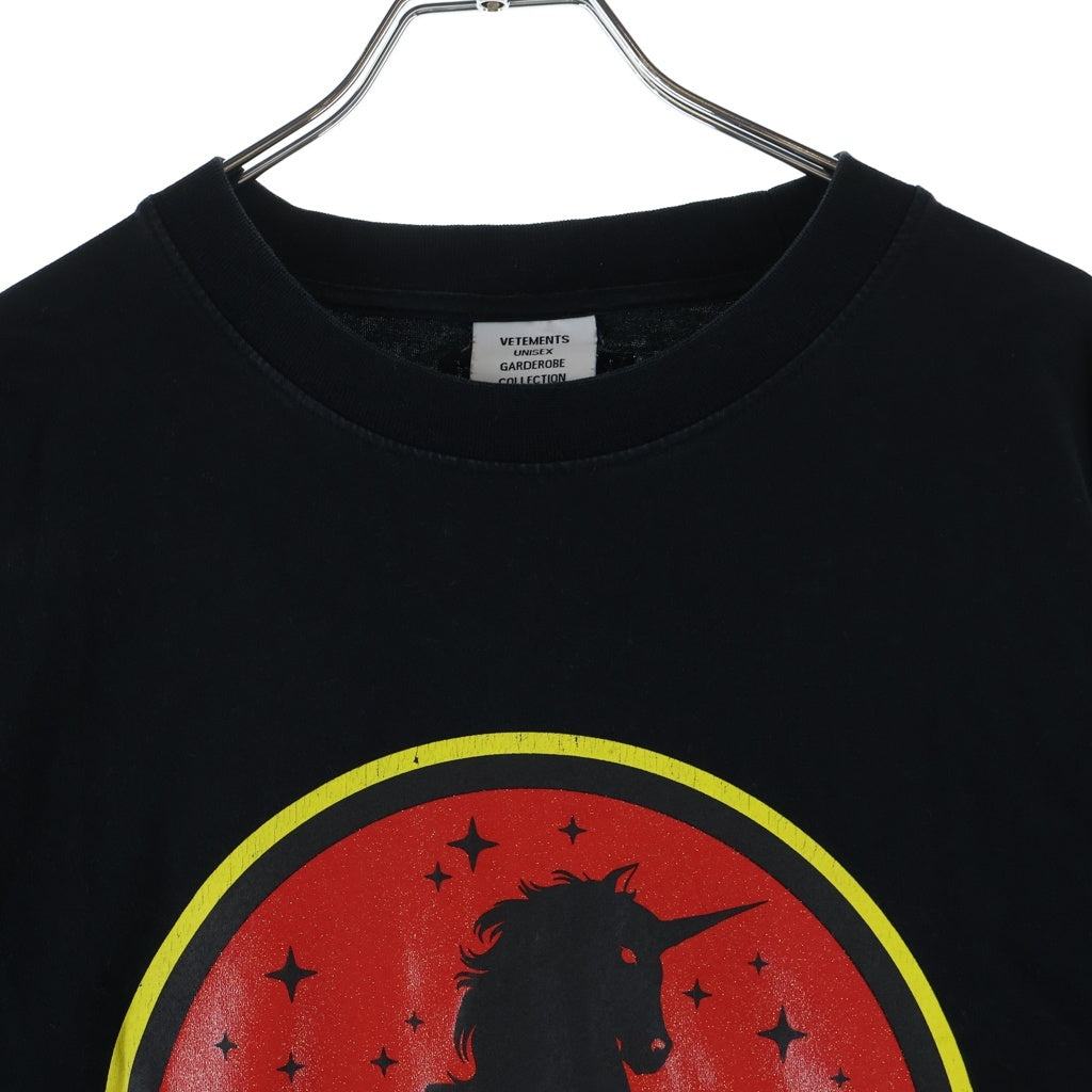 VETEMENTS(ヴェトモン) 21AW ワイルドユニコーン ジュラシックプリント ロゴ刺繍 半袖Tシャツ カットソー ブラック UA52TR320B