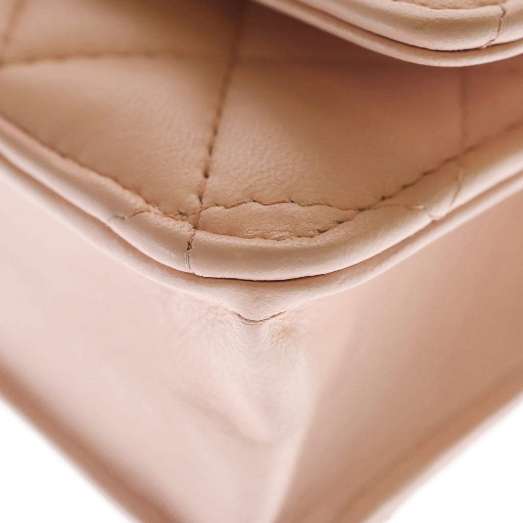 CHANEL(シャネル) マトラッセ カメリア ラムスキン シルバー金具 チェーンウォレット チェーンショルダーバック ピンク プレート レディース