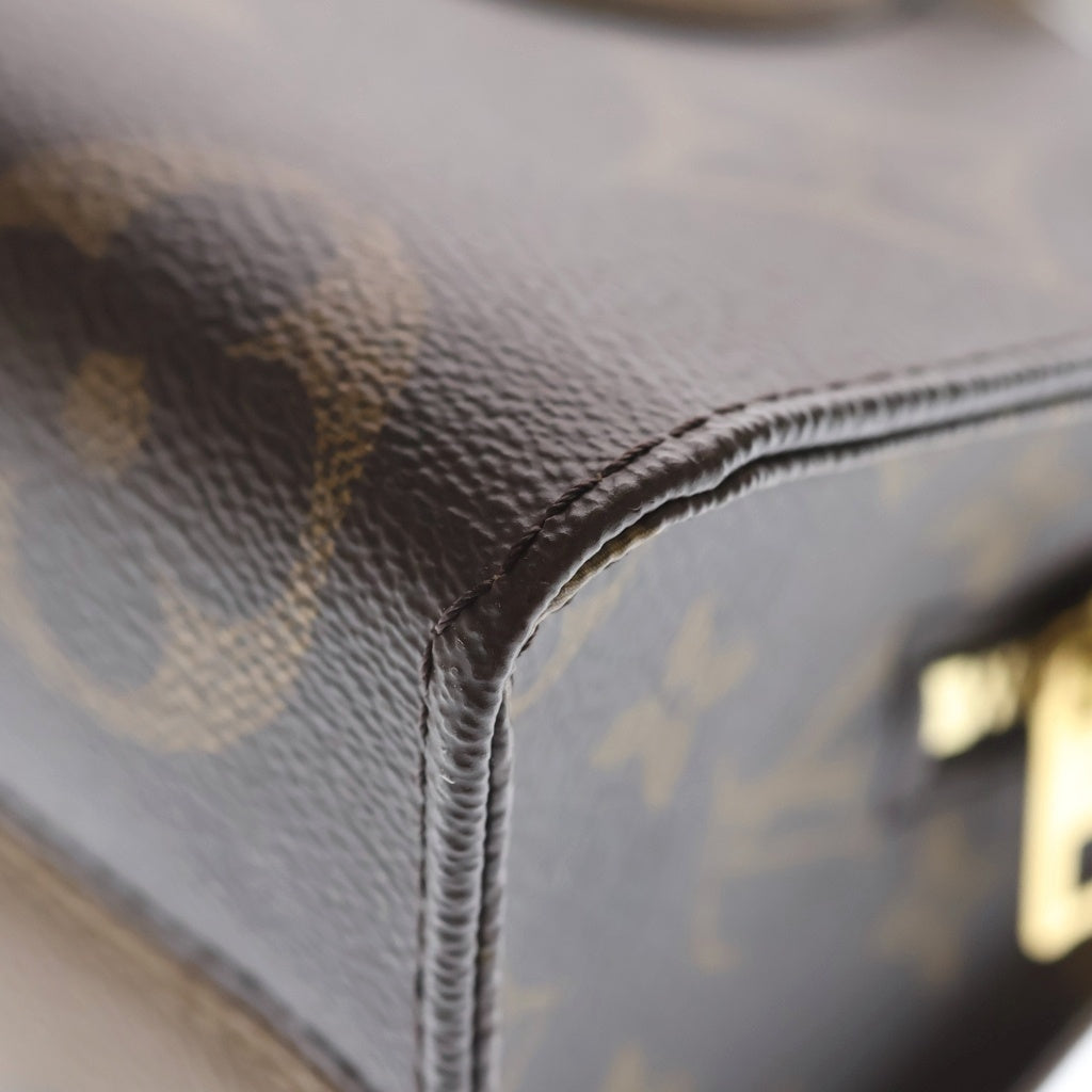 LOUIS VUITTON(ルイヴィトン) モノグラム ジャイアントリバース オンザゴーEW 2WAY ハンドバッグ ショルダーバッグ M46653 ICタイプ ブラウン レディース
