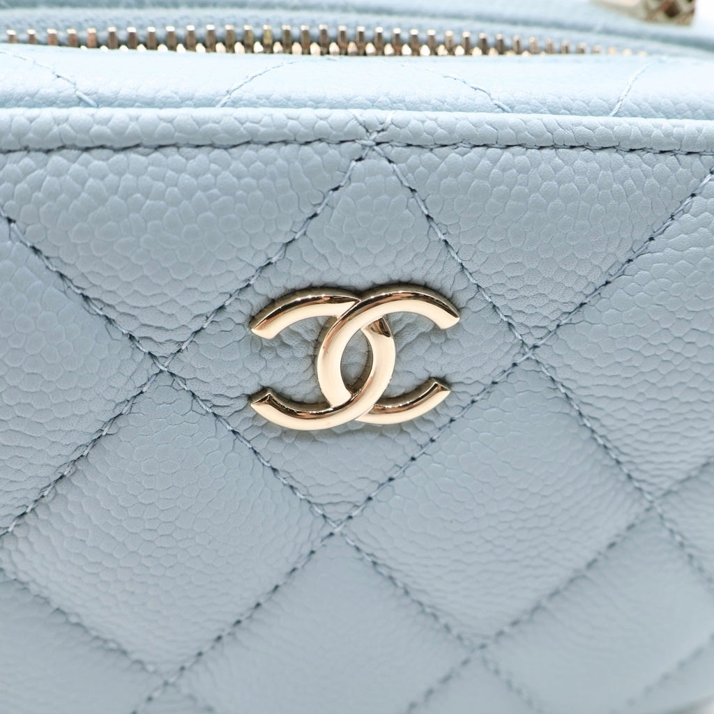 CHANEL(シャネル) マトラッセ ヴァニティ チェーンショルダーバッグ ゴールド金具 キャビアスキン ライトブルー AP2634 レディース