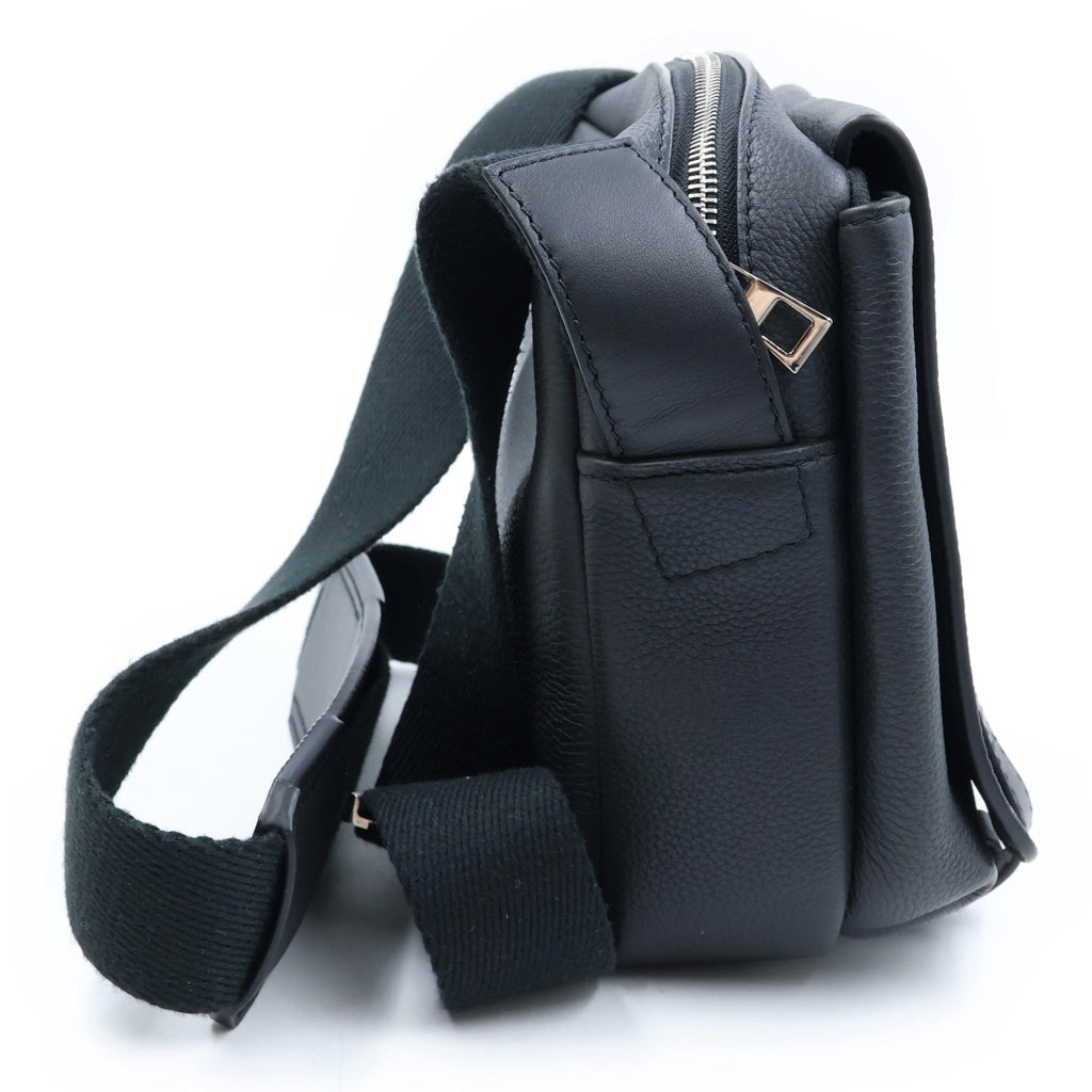 LOEWE(ロエベ) アナグラム メッセンジャーバッグ レザー シルバー金具 ショルダーバッグ ブラック