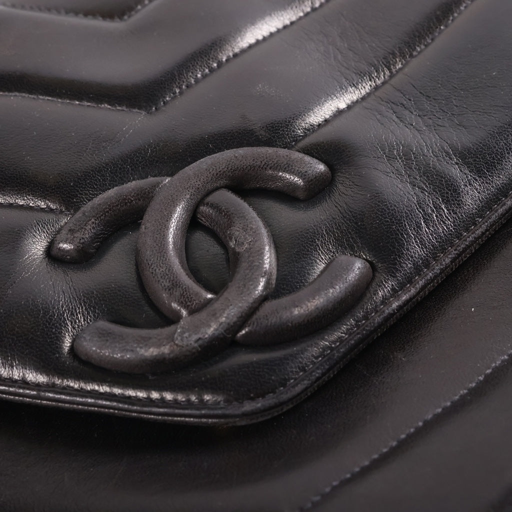 CHANEL(シャネル) Vステッチ フリンジ ショルダーバッグ ブラック ラムスキン ゴールド金具 レディース