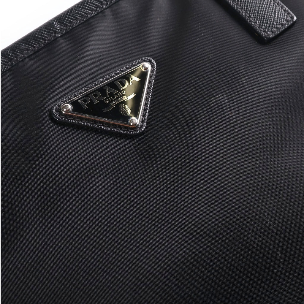 PRADA(プラダ) トライアングルロゴ トートバッグ ハンドバッグ ブラック サフィアーノ 1BG401 シルバー金具 レディース