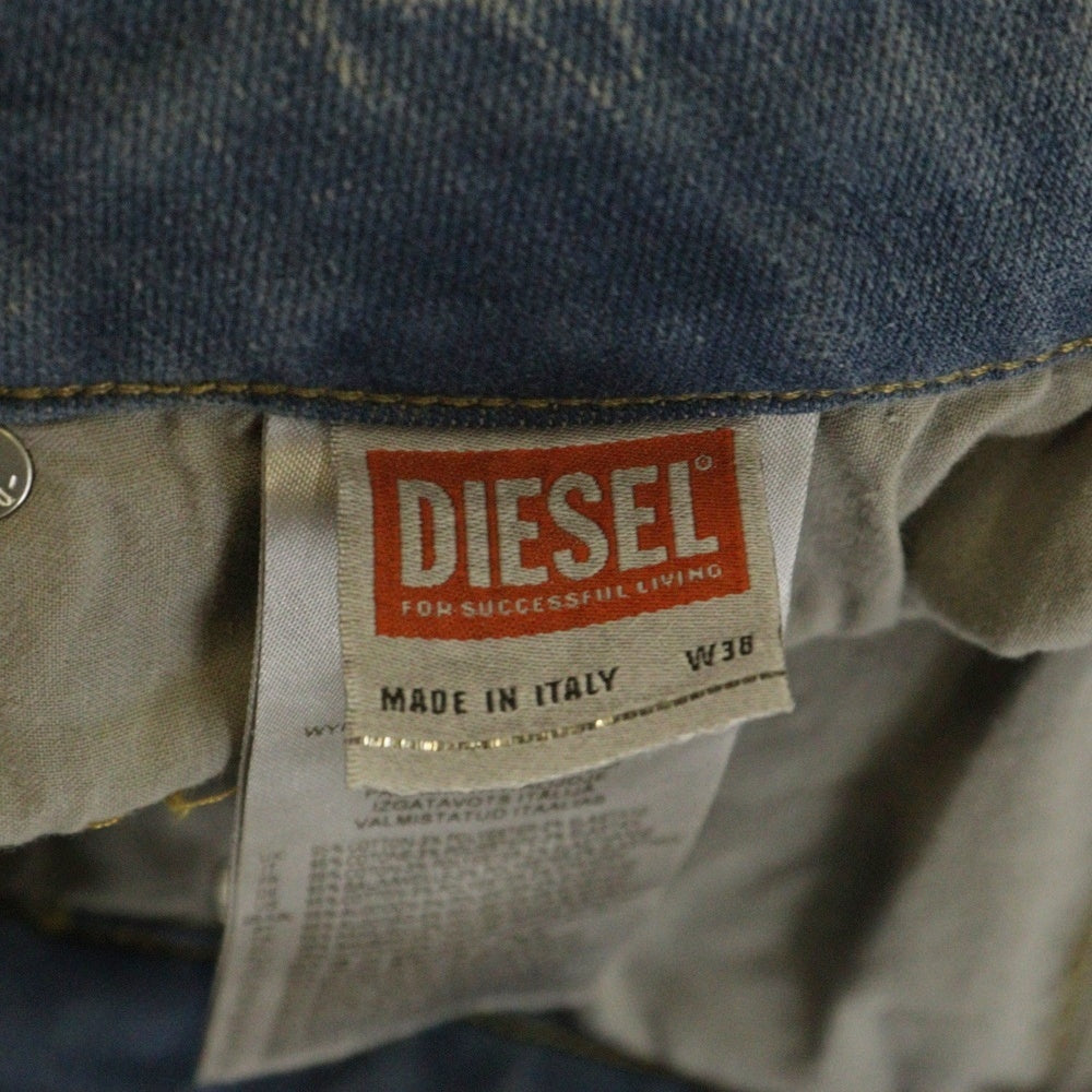 DIESEL(ディーゼル) KROOLEY-Y-T L.32 Sweat jeansストレッチ デニムパンツ ライトブルー A01897