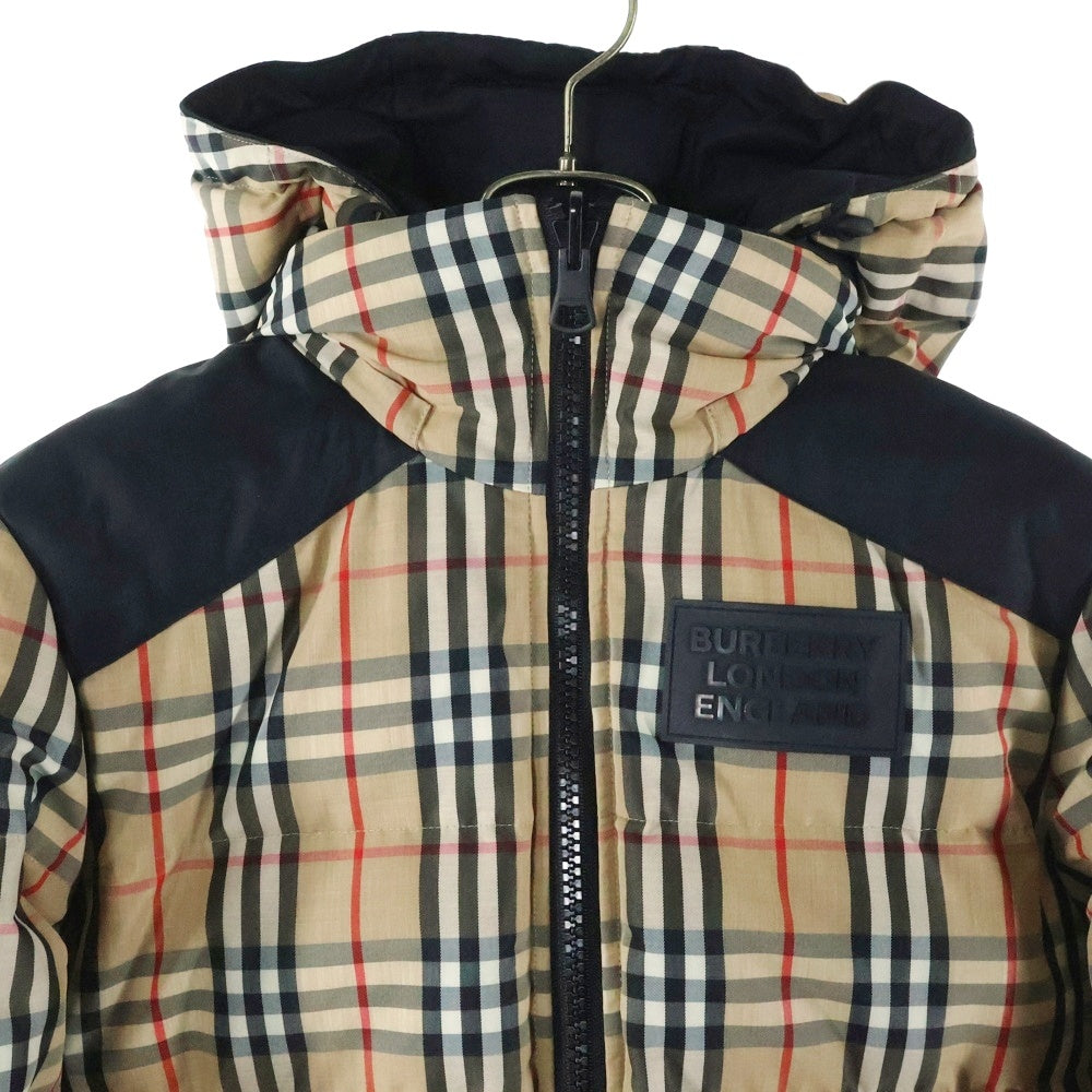 BURBERRY(バーバリー) ノバチェック総柄 リバーシブル ラバーワッペンロゴ フーデッド ジップアップ ダウンジャケット ベージュ/ブラック 8018766