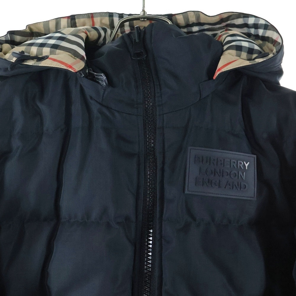 BURBERRY(バーバリー) ノバチェック総柄 リバーシブル ラバーワッペンロゴ フーデッド ジップアップ ダウンジャケット ベージュ/ブラック 8018766