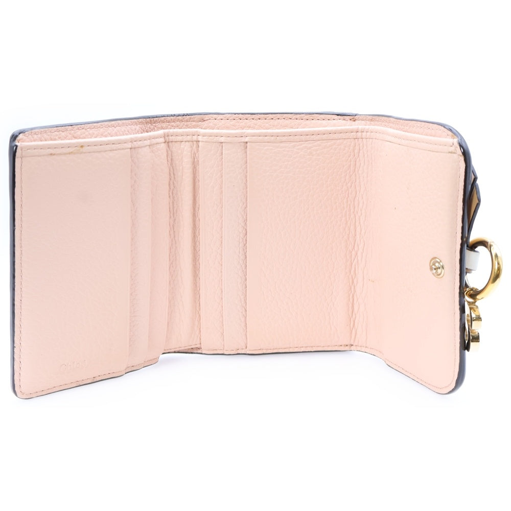 Chloe(クロエ) アルファベット トリフォールド レザーコンパクトウォレット 三つ折り財布 ピンクベージュ CHC22UP718H356JP