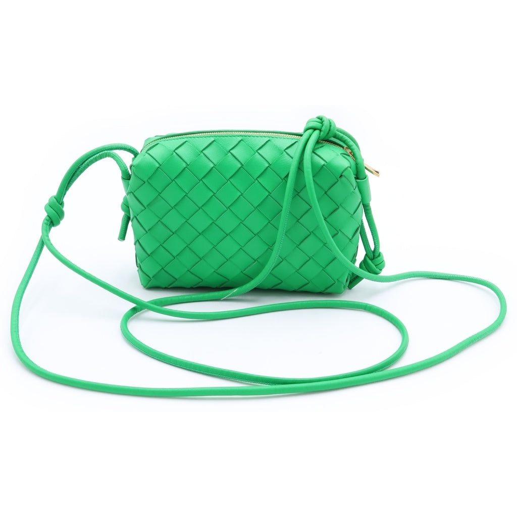 BOTTEGA VENETA(ボッテガヴェネタ) ミニループカメラ ショルダーバッグ イントレチャート レザー グリーン レディース