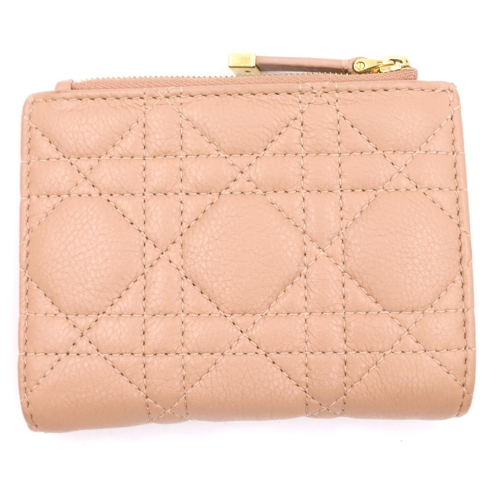 Christian Dior(クリスチャンディオール) カロ ダリア コンパクトウォレット 二つ折り財布 ベージュ レザー ゴールド金具 レディース