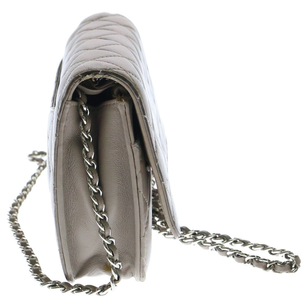 CHANEL(シャネル) チェーンウォレット ショルダーウォレット ベージュ ラムスキン シルバー金具