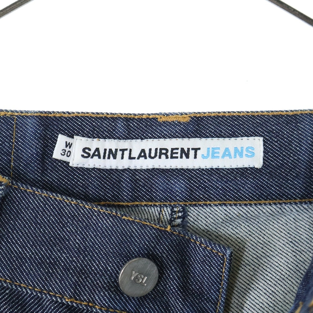 SAINT LAURENT PARIS(サンローランパリ) レザー ロゴパッチ ボタンフライ ストレートデニムパンツ ジーンズ インディゴ