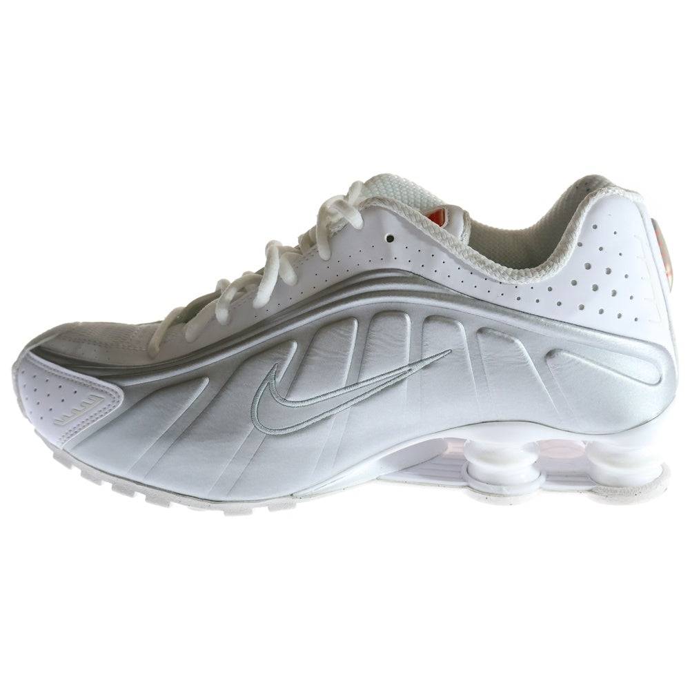 NIKE(ナイキ) WMNS Shox R4 ウィメンズ ショックス ローカットスニーカー ホワイト メタリックシルバー US11.5/28.5cm AR3565-101