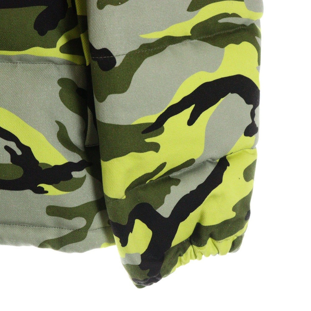 VETEMENTS(ヴェトモン) 22AW NEON CAMO LOGO PUFFER JACKET UA53JA600C ネオン カモ ロゴ ダウンジャケット