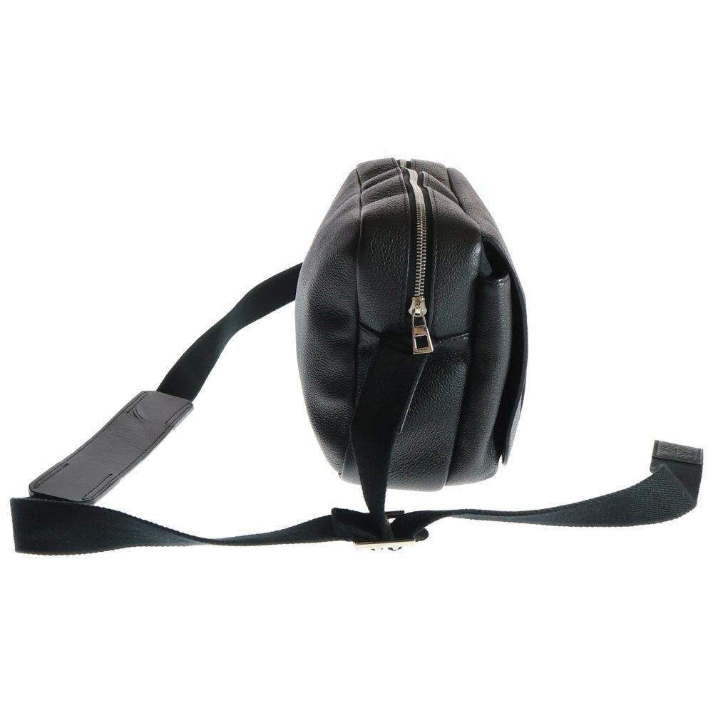 LOEWE(ロエベ) MILITARY MESSENGER ミリタリーメッセンジャー アナグラム ショルダーバッグ ブラック B553A72X21 652234