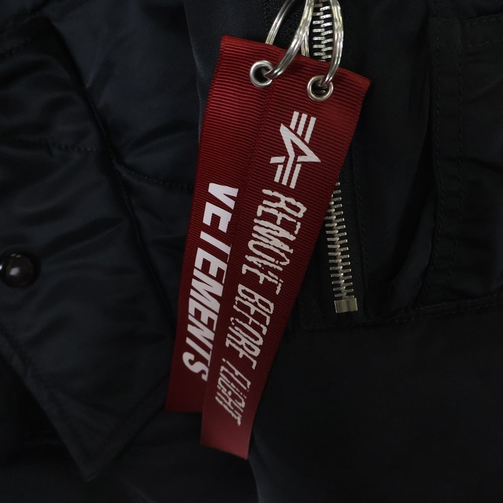 VETEMENTS(ヴェトモン) 20AW×Alpha Reversible Bomber Jacket UAH21JA010 アルファ リバーシブルボンバージャケット ネイビー/ブラック