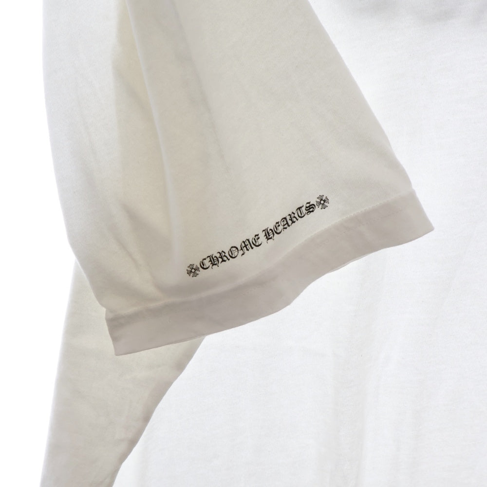 CHROME HEARTS(クロムハーツ) Vertical Logo Tee ヴァーティカルロゴ Tシャツ 胸ポケットロゴ バックロゴ 半袖カットソー ホワイトブラック