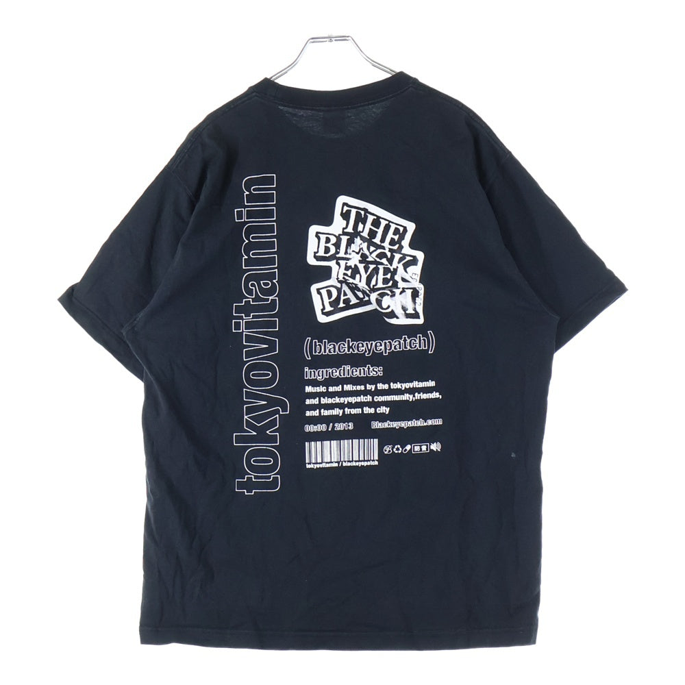THE BLACK EYE PATCH(ブラックアイパッチ) ×tokyovitamin防音プリント 半袖Tシャツ ブラック