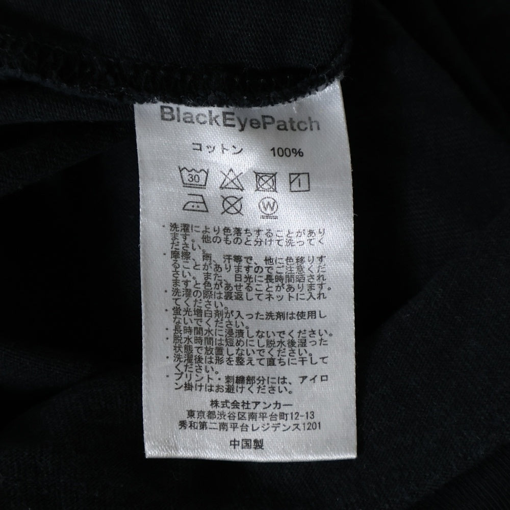 THE BLACK EYE PATCH(ブラックアイパッチ) ×tokyovitamin防音プリント 半袖Tシャツ ブラック
