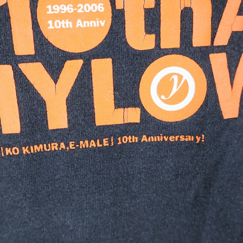 STUSSY(ステューシー) ×KO KIMURA KOOL 10周年記念 半袖Tシャツ ブラック/オレンジ