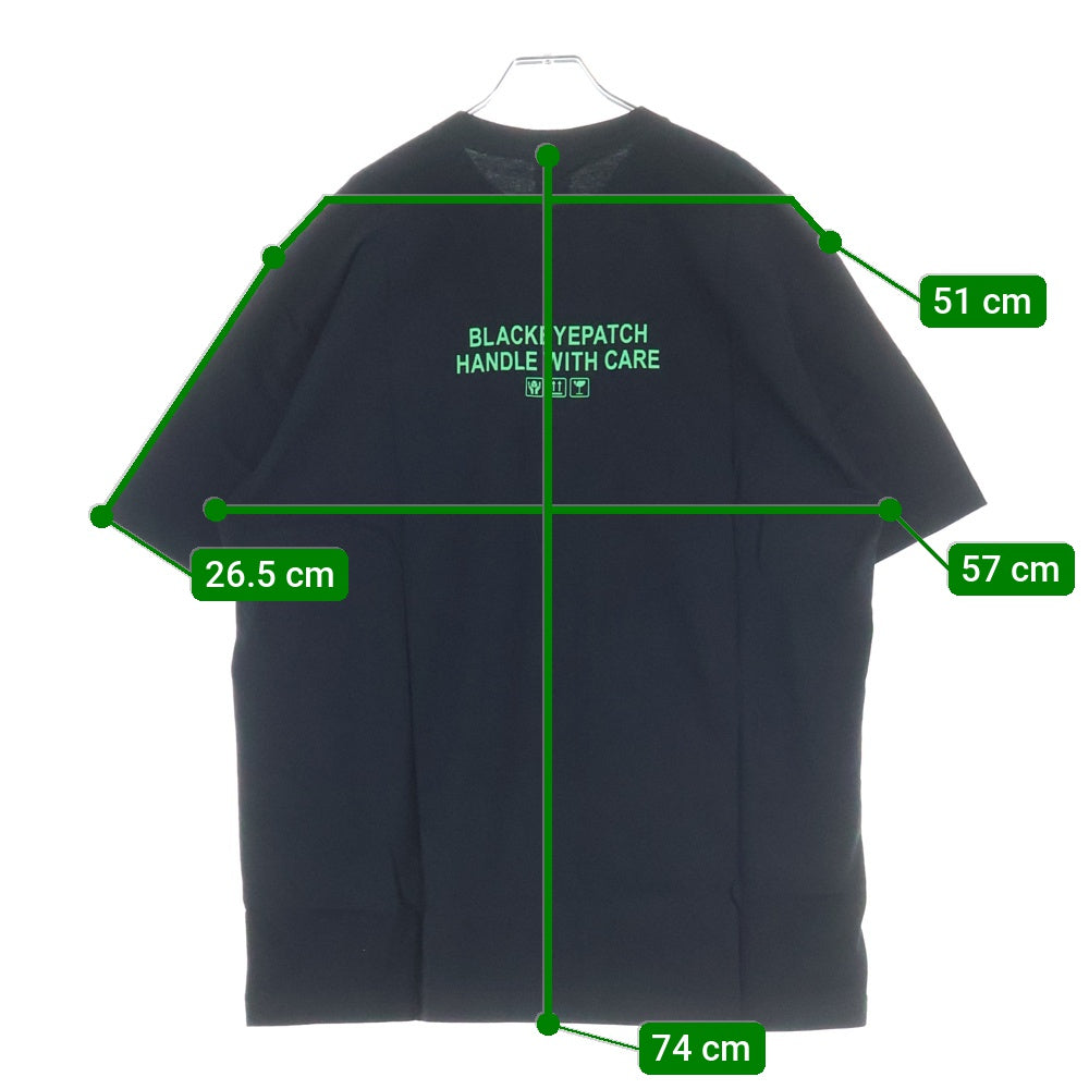 THE BLACK EYE PATCH(ブラックアイパッチ) 取扱注意 ロゴプリント クルーネック コットン 半袖 Tシャツ カットソー ブラック