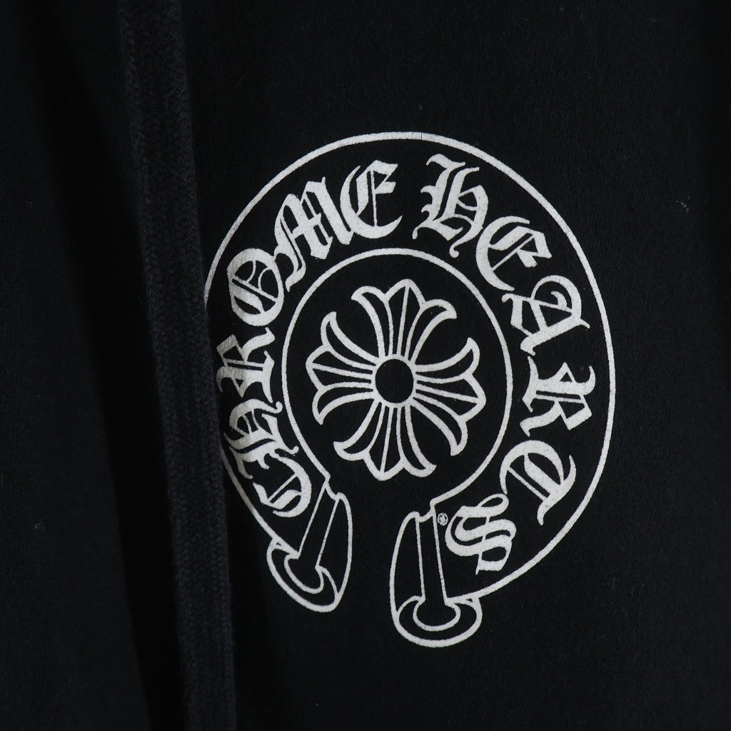 CHROME HEARTS(クロムハーツ) SWTSHRT PLVR マリブ限定 バックホースシュープリント ジップアップパーカー ブラック