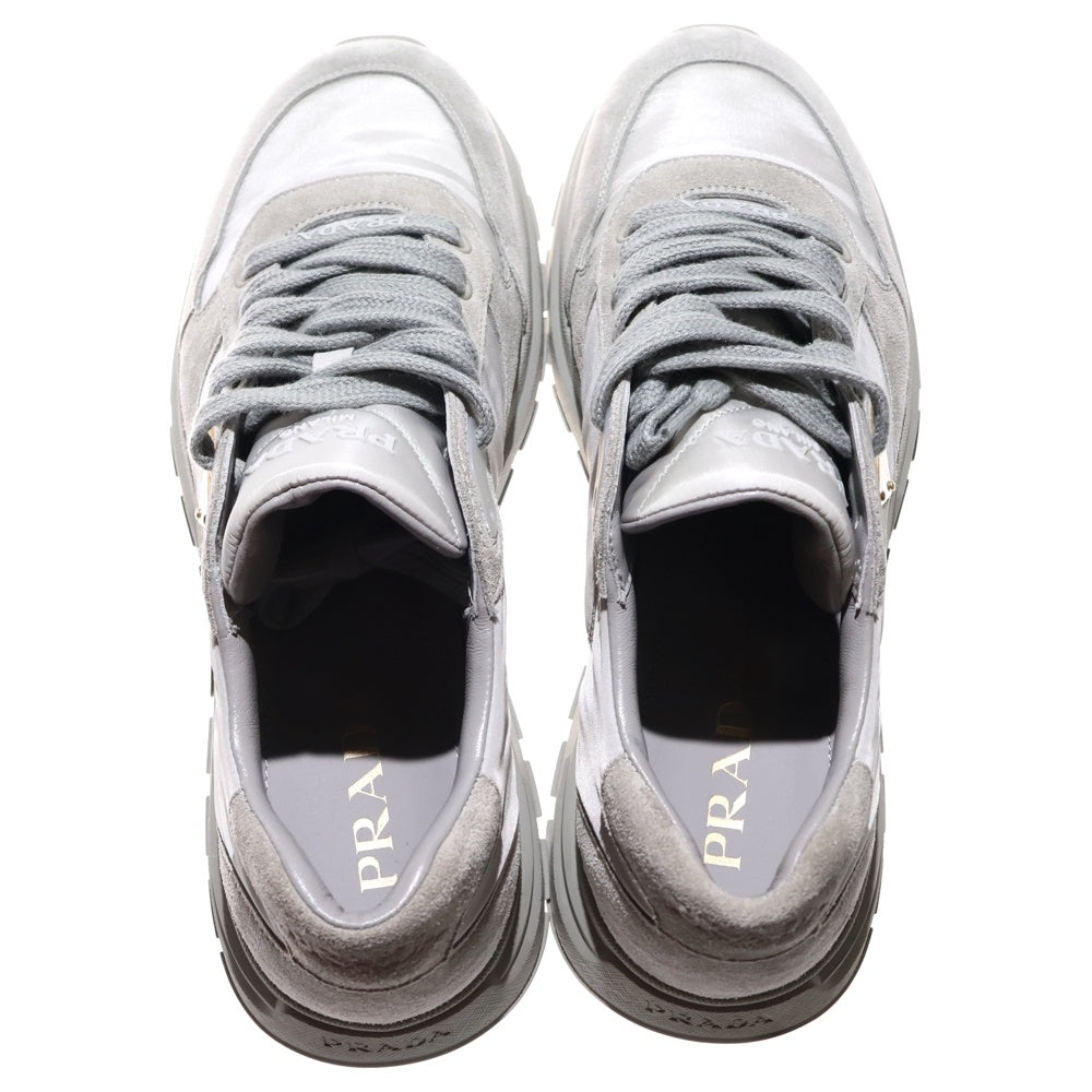 PRADA(プラダ) Prax 2.0 Re-nylon And Suede Sneakers Prax 2.0 リナイロン&スエード 三角ロゴ付きスニーカー グレー