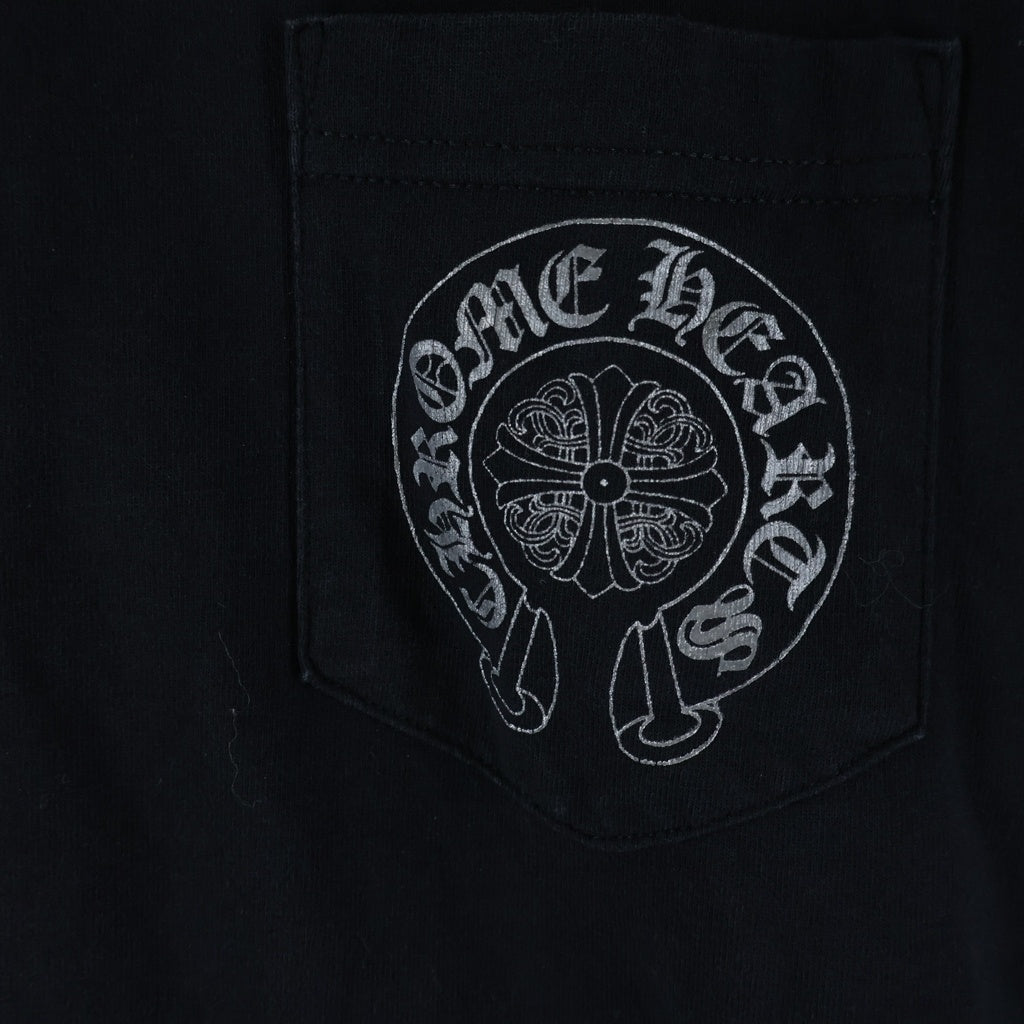 CHROME HEARTS(クロムハーツ) OLD S/S TEE オールド バックセメタリークロス ホースシュー胸ポケットプリント 半袖シャツカットソー