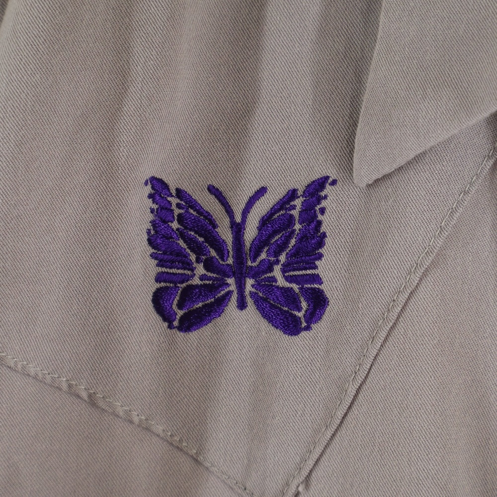 Needles(ニードルス) フロント刺繍 半袖シャツ ベージュ