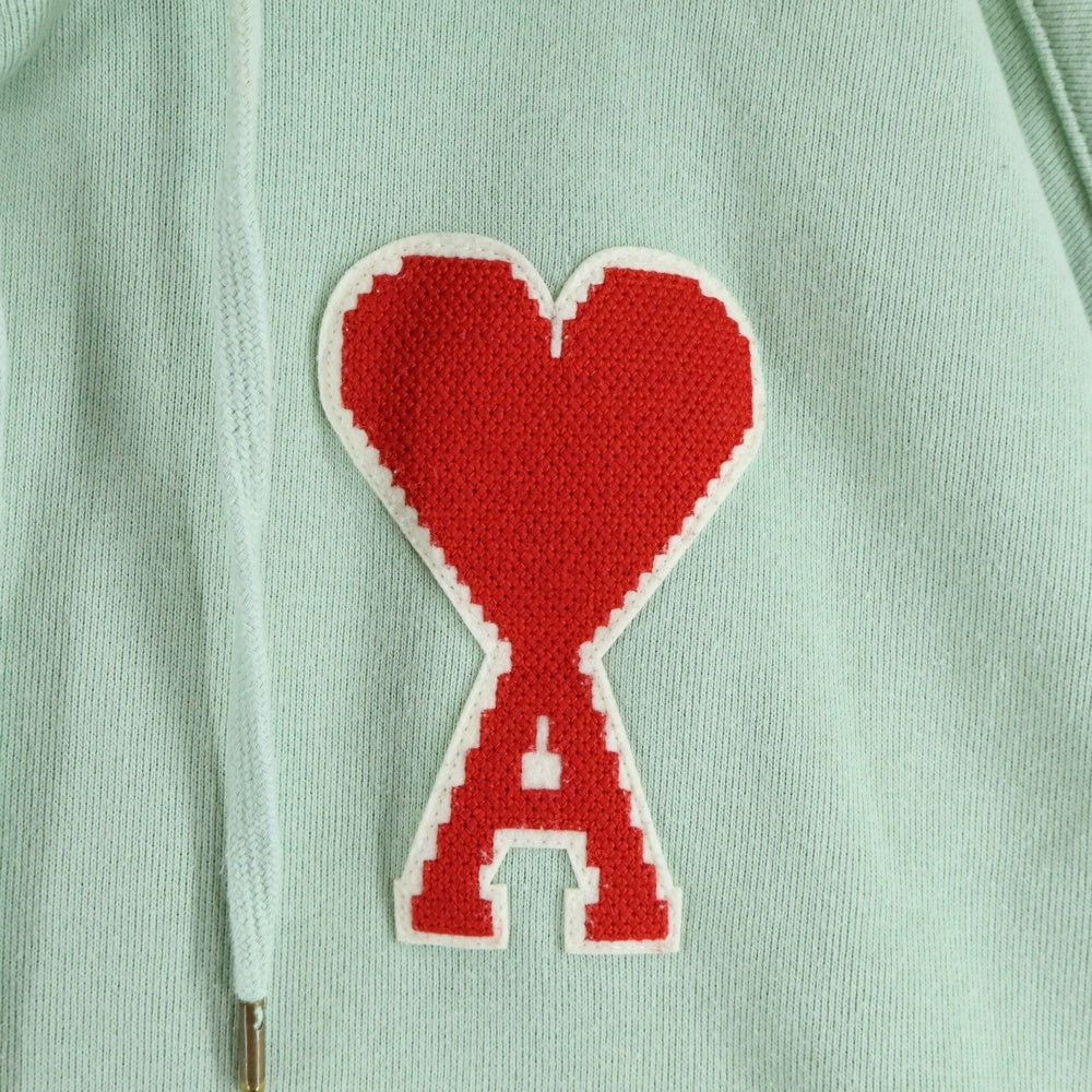 ami paris(アミパリス) フロントロゴワッペン プルオーバーパーカー グリーン H19J038.746