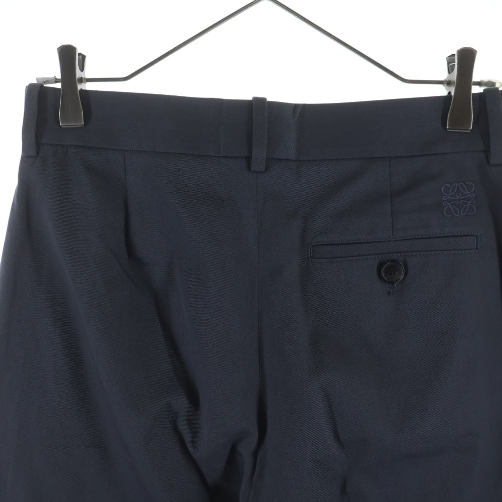 LOEWE(ロエベ) アナグラム刺繍 センタープレス チノパンツ グレー H526Y04WEB