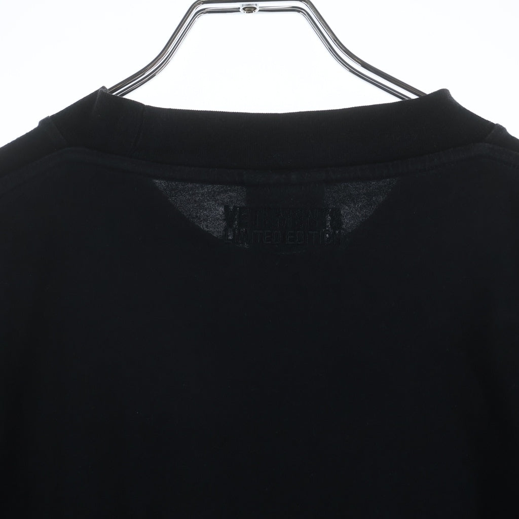 VETEMENTS(ヴェトモン) Devil Does Wear デビルダズウェア プリント クルーネック半袖Tシャツ カットソー UE52TR180B