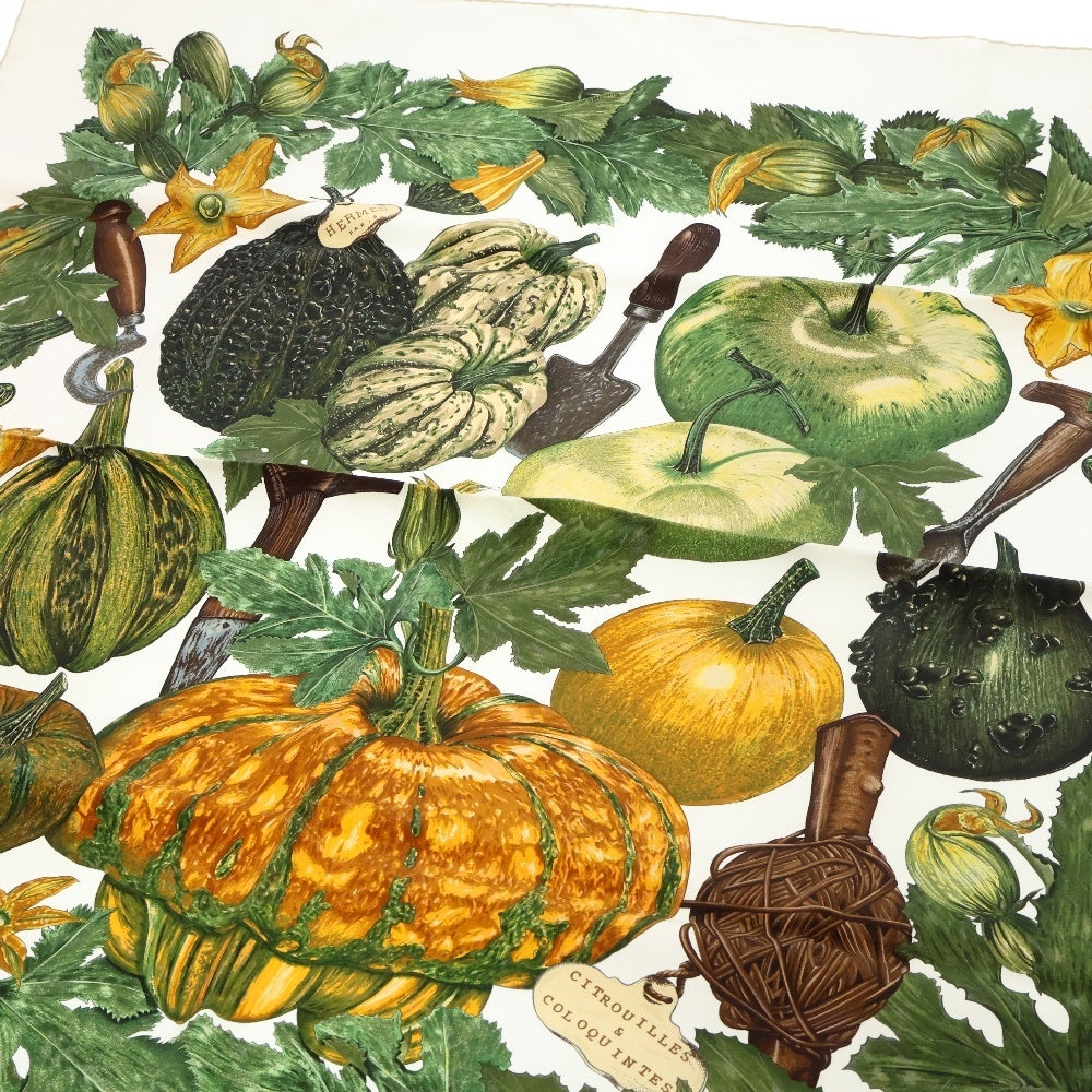 HERMES(エルメス) カレ90 カボチャとコロシント CITROUILLES ET COLOQUINTES ホワイト マルチカラー シルク スカーフ