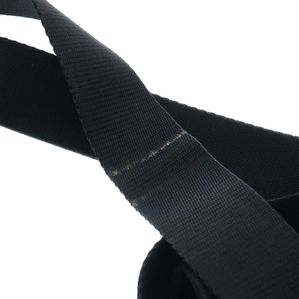 PRADA(プラダ) メッセンジャーバッグ ショルダーバッグ ブラック シルバー金具 トライアングルロゴプレート ナイロン×レザー BT6671