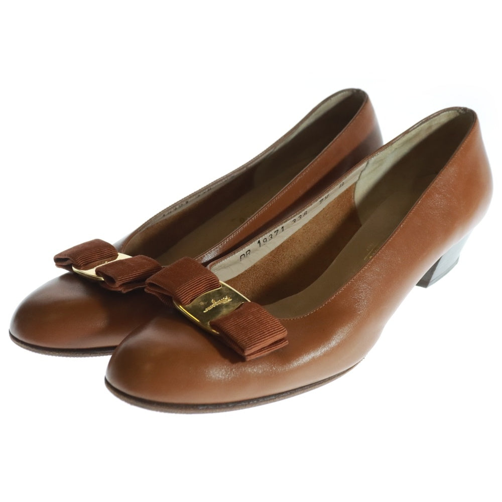 FERRAGAMO(フェラガモ) ヴァラリボン ロゴプレート レザー ヒール パンプス ローカットシューズ ブラウン レディース