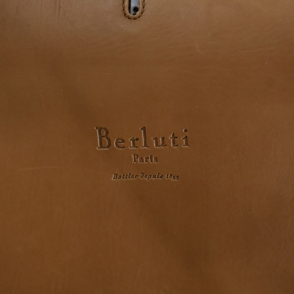 Berluti(ベルルッティ) レザーベルト デザイン シルク混 デニム スタンドカラー マルチポケット ジップアップ ジャケット インディゴ/ブラウン