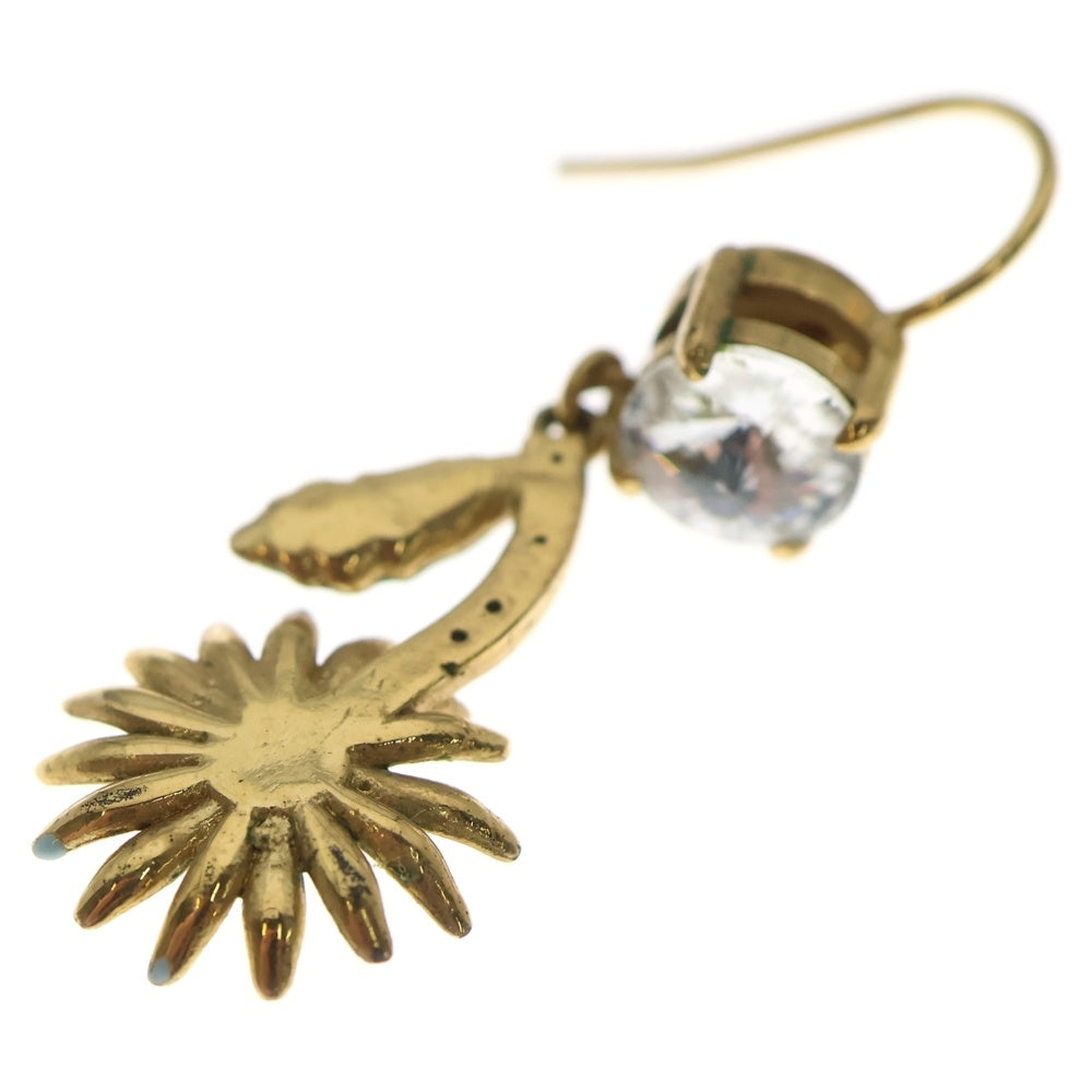 miumiu(ミュウミュウ) フラワーモチーフ ラインストーン ピアス ゴールド レディース