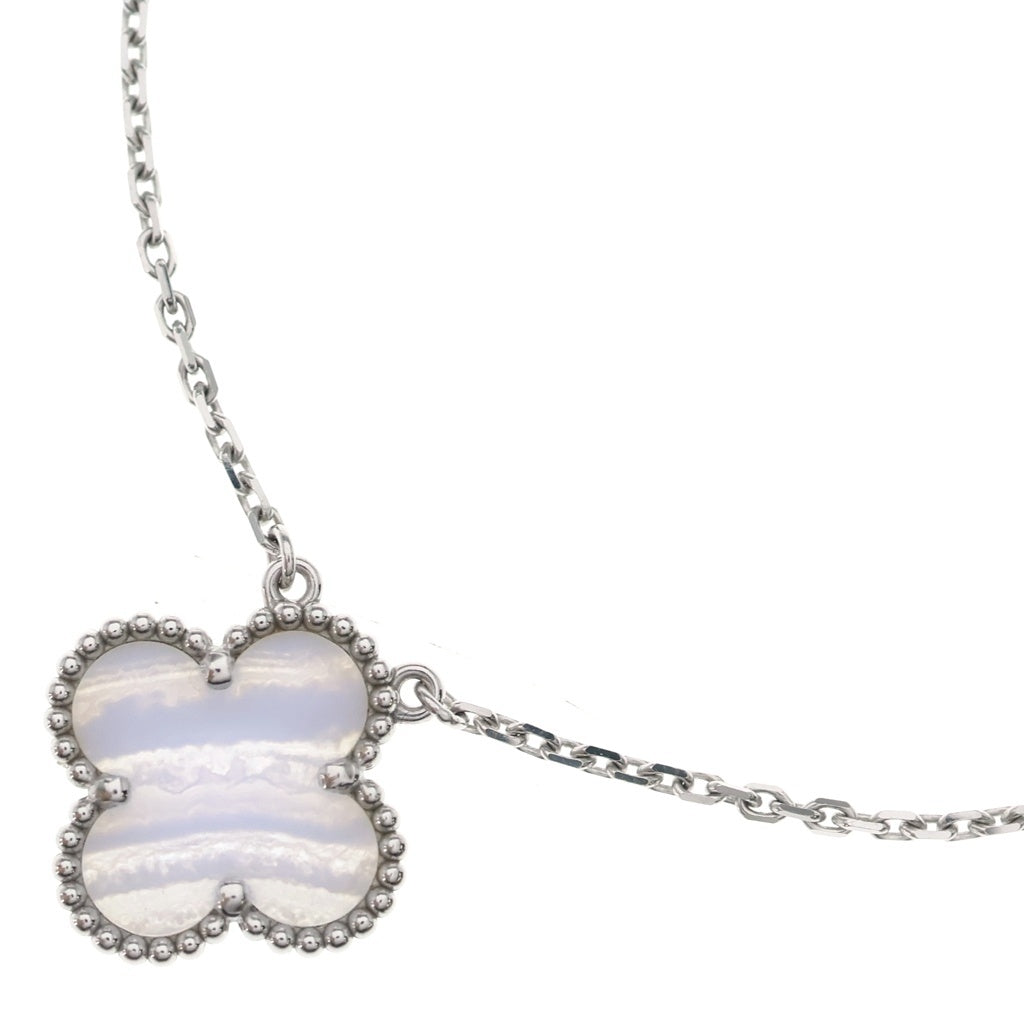 Van Cleef & Arpels(ヴァンクリーフアンドアーペル) ヴィンテージアルハンブラ カルセドニー ネックレス ペンダント チェーン シルバー×ライトブルー Au750WG JD697751 レディース