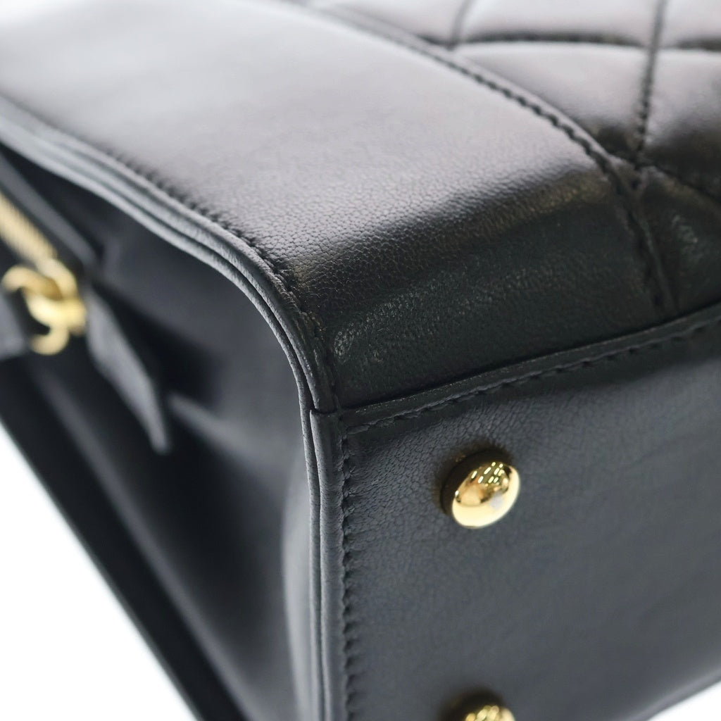 CHANEL(シャネル) マトラッセ ココマーク ラムスキン レザーチェーンショルダーバッグ ゴールド金具 ブラック A93087 23番台 レディース