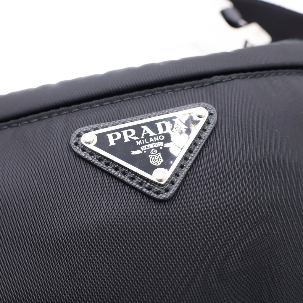 PRADA(プラダ) トライアングルロゴ ナイロン ウエストバッグ ショルダーバッグ ブラック レディース