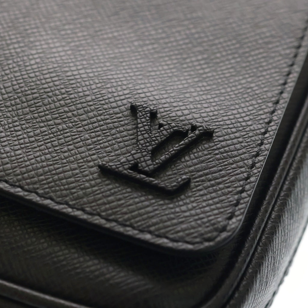LOUIS VUITTON(ルイヴィトン) タイガ ディストリクト PM NV3 ショルダーバッグ ブラック レザー M30850 シルバー金具 レディース